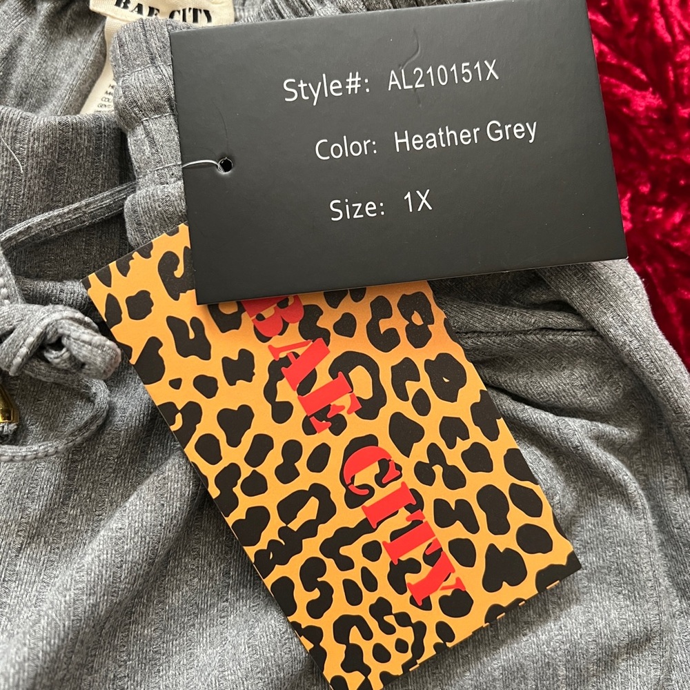 BAE CITY Textured Jogger Pants - Picture 7 of 10